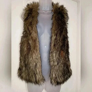 H&M faux fur Luxurious Everyday Mob Wife vest (#885)